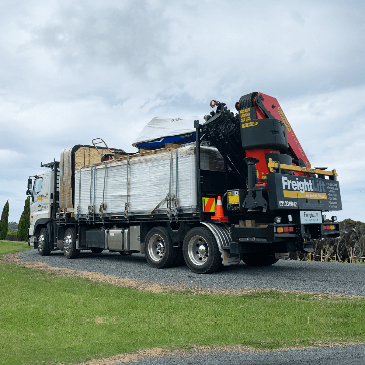 Freight Lift Auckland Crane Trucks Crane trucks for hire